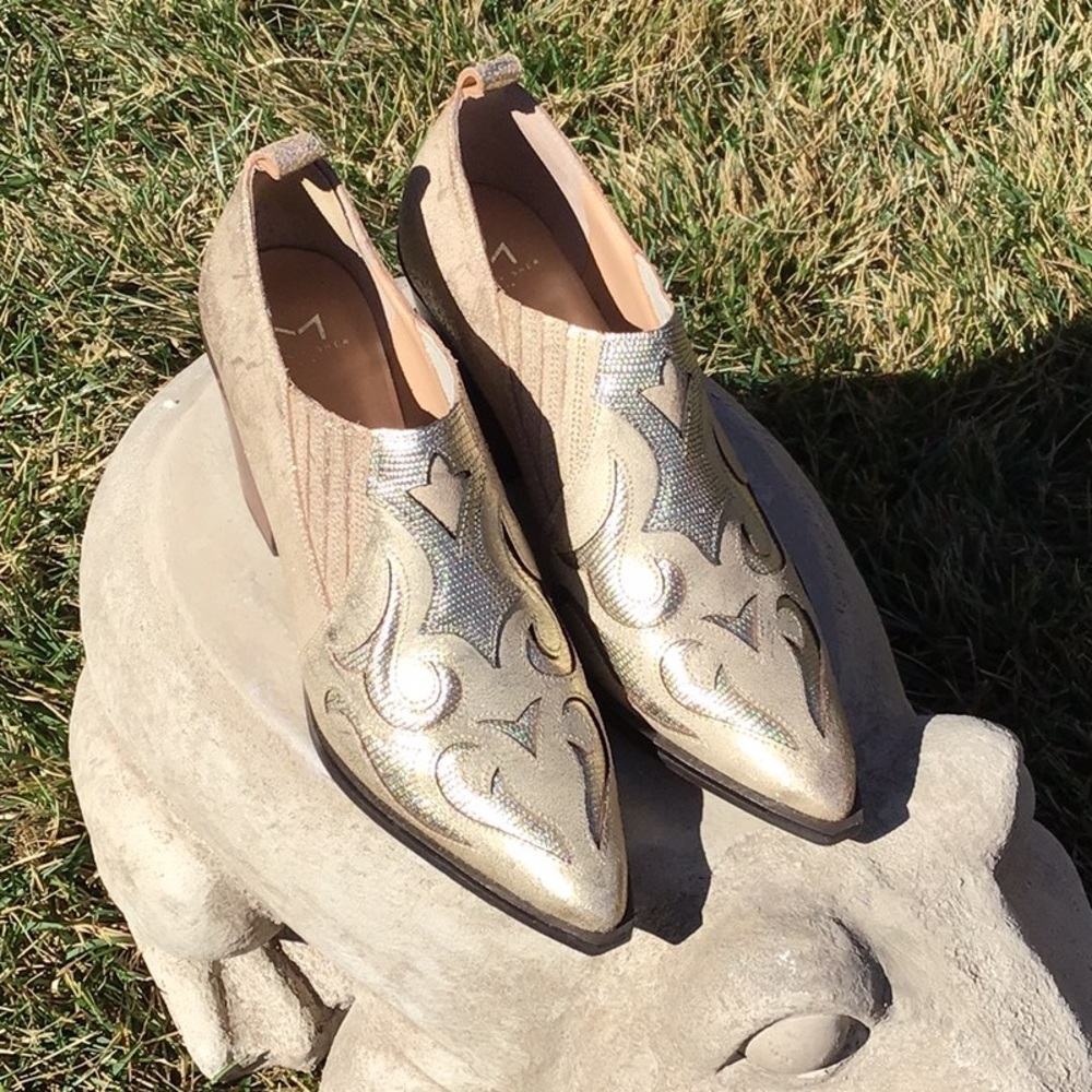 Marc Fisher tan booties